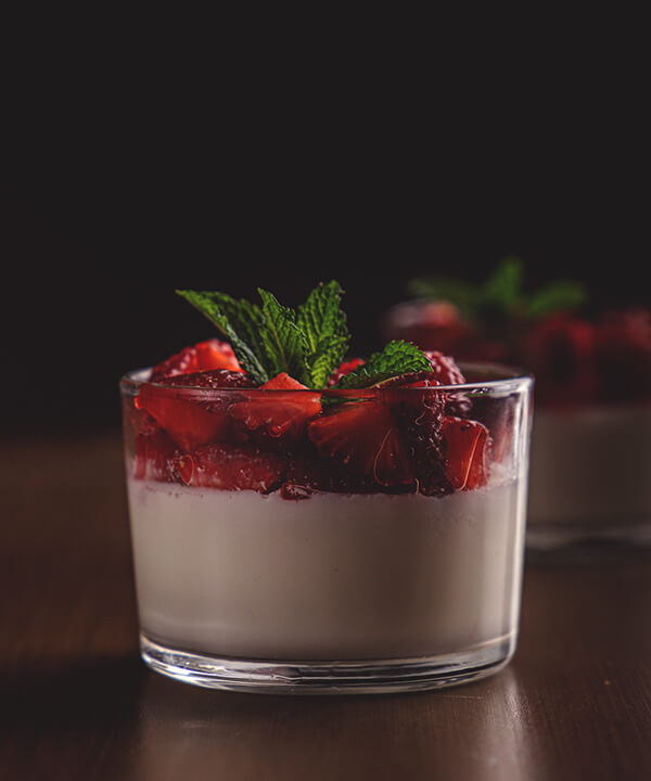 Greek Yogurt Bowl with fresh strawberries and honey